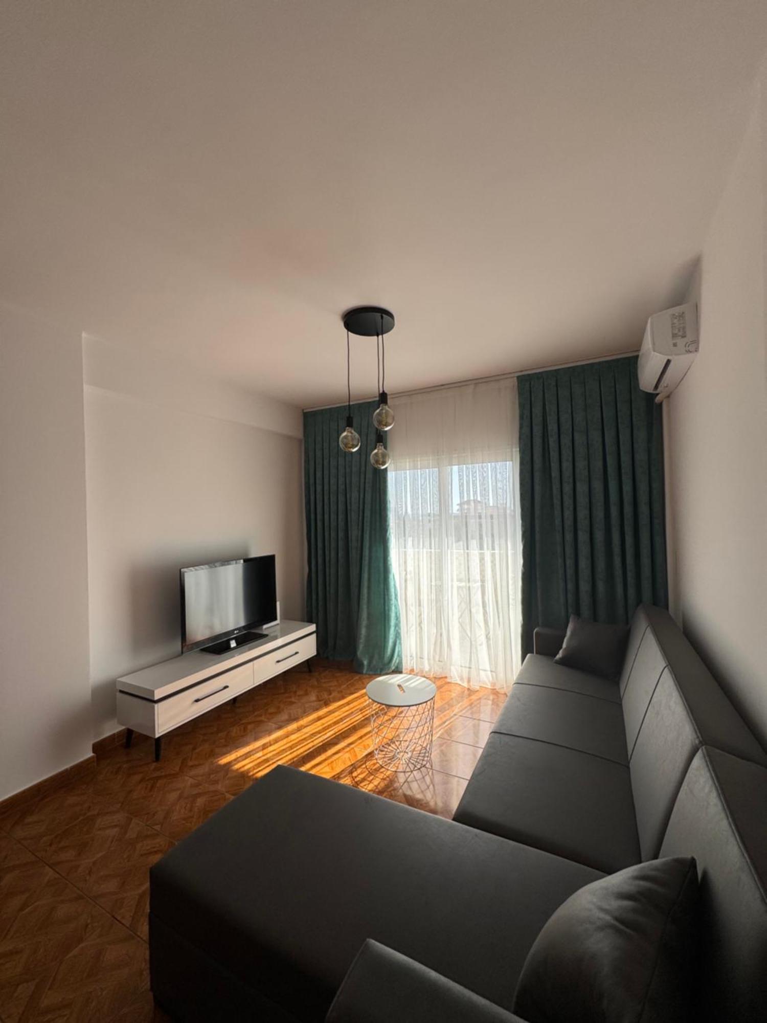 Apartment Elegant Two-bedroom In Kato Close To Everything!